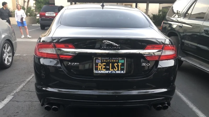 2015 Jaguar XF 4