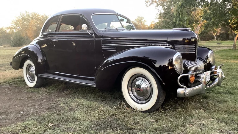 1939 Chrysler Royal Windsor 8