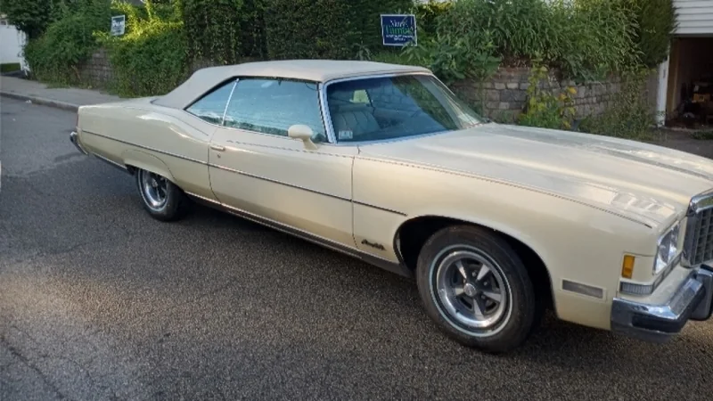 1974 Pontiac Grandville 2