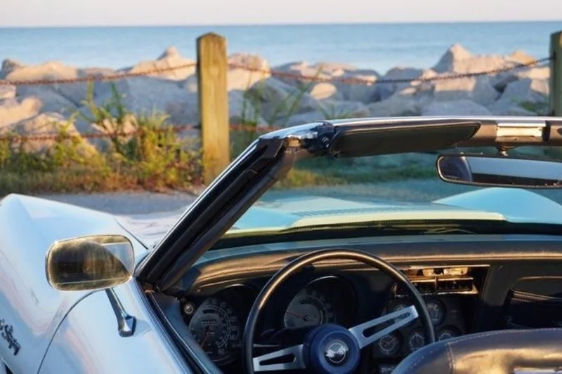 1975 Chevrolet Corvette 10