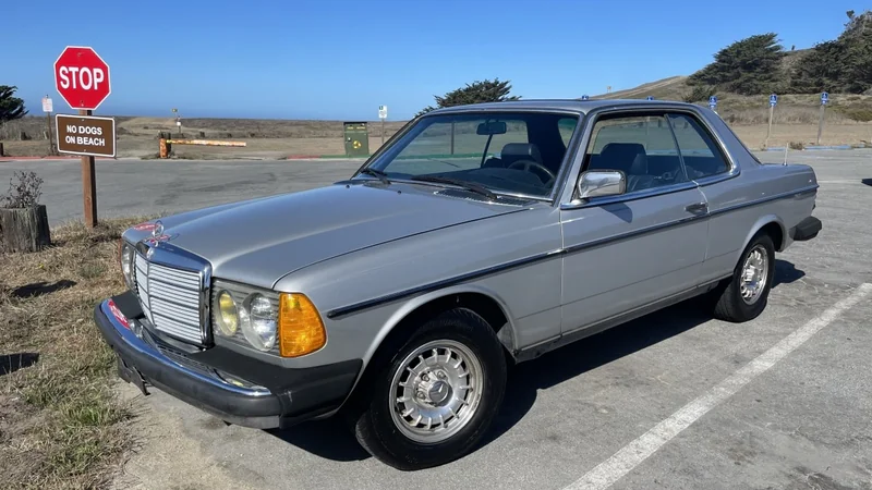 1982 Mercedes-Benz 300CD 10