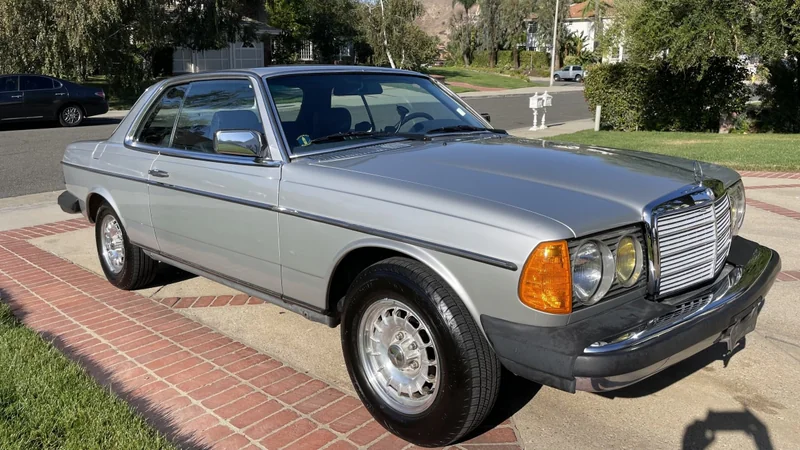 1982 Mercedes-Benz 300CD 2