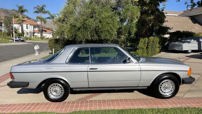1982 Mercedes-Benz 300CD 5