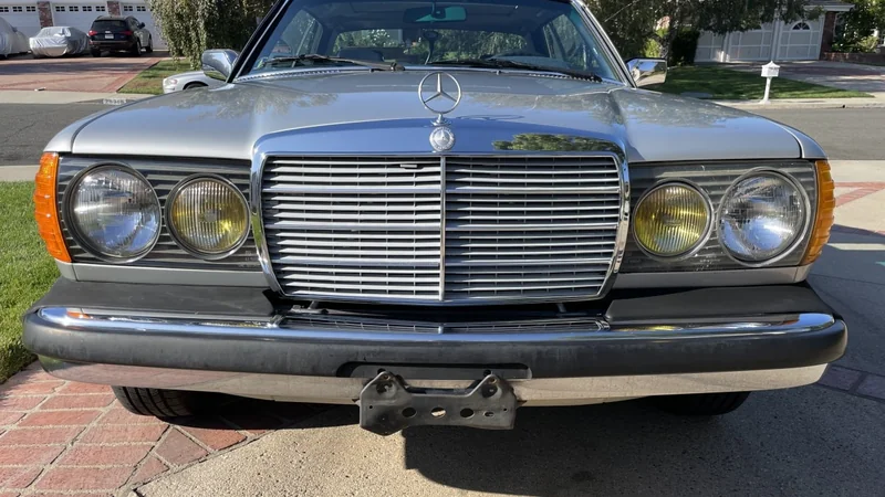 1982 Mercedes-Benz 300CD 6