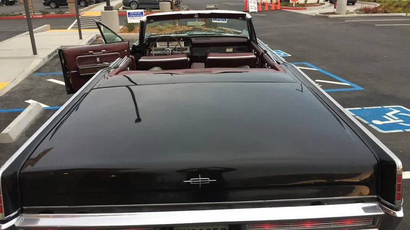 1966 Lincoln Continental  7