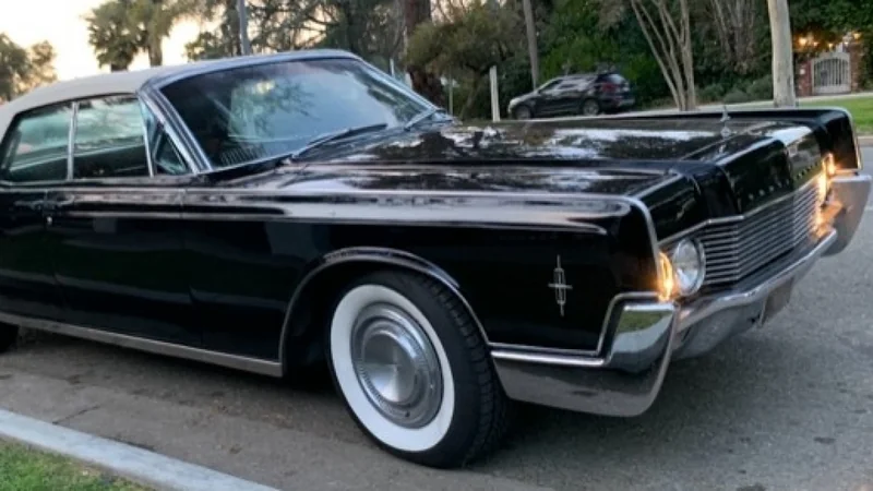 1966 Lincoln Continental 5