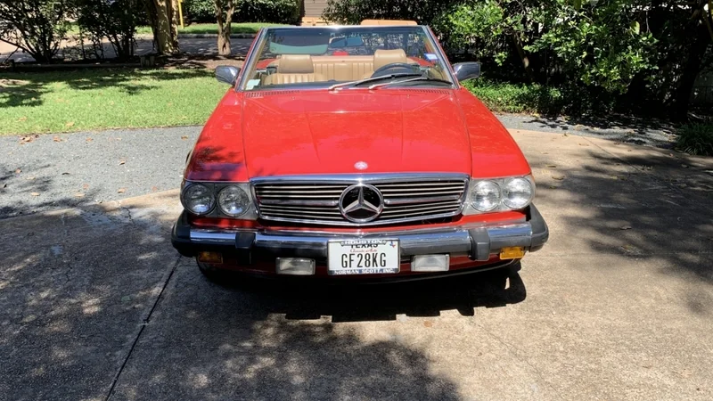 1987 Mercedes-Benz 560 SL 2