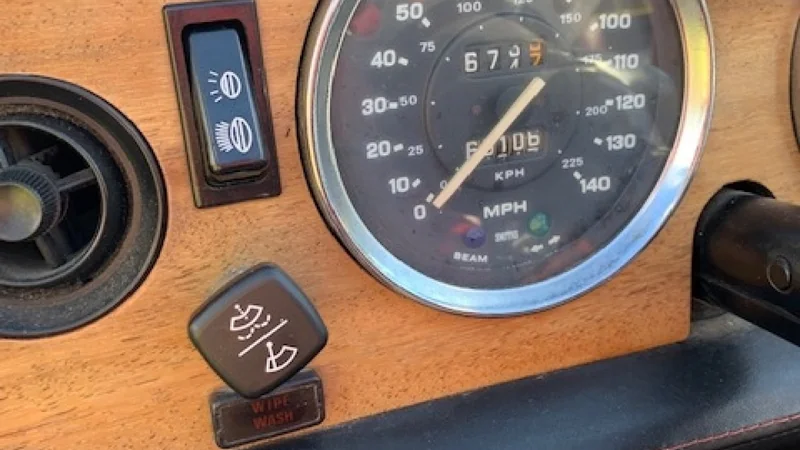 1976 Triumph TR6 10