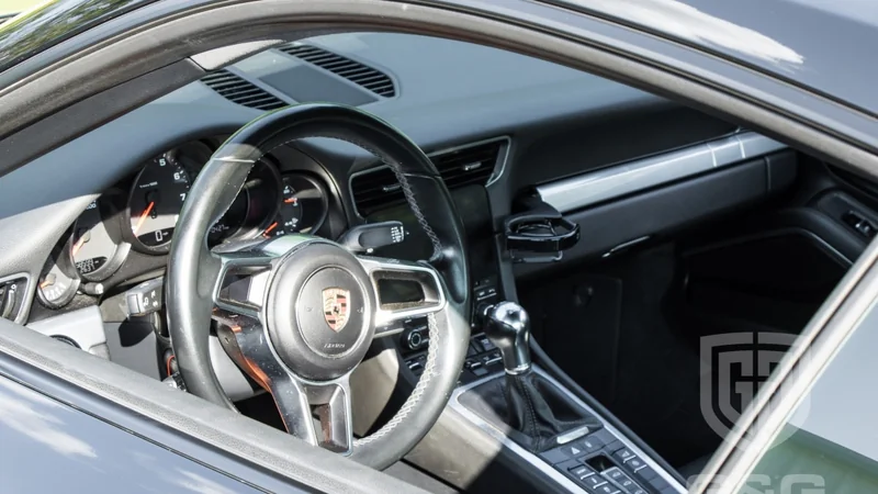 2017 Porsche 911 12