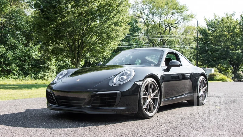 2017 Porsche 911 16