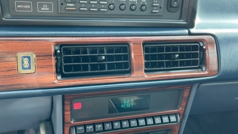 1990 Lincoln Mark VII 6