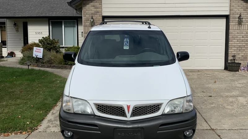 2003 Pontiac Montana 2