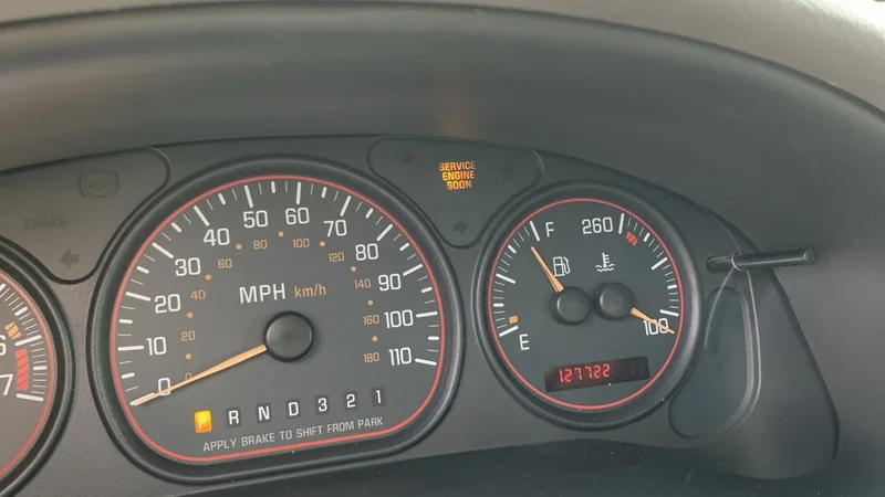 2003 Pontiac Montana 4
