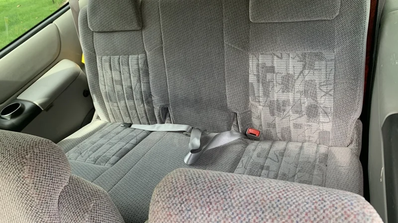 2003 Pontiac Montana 9