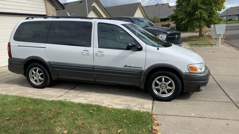 2003 Pontiac Montana 10