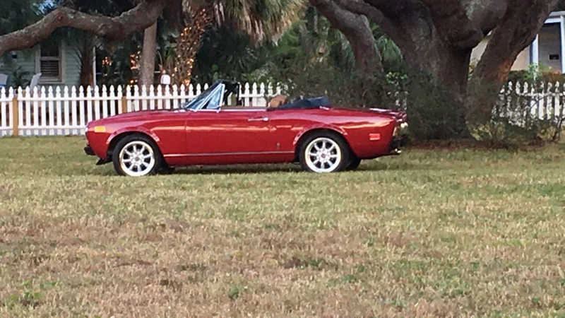 1977 Fiat 124 Spider 4