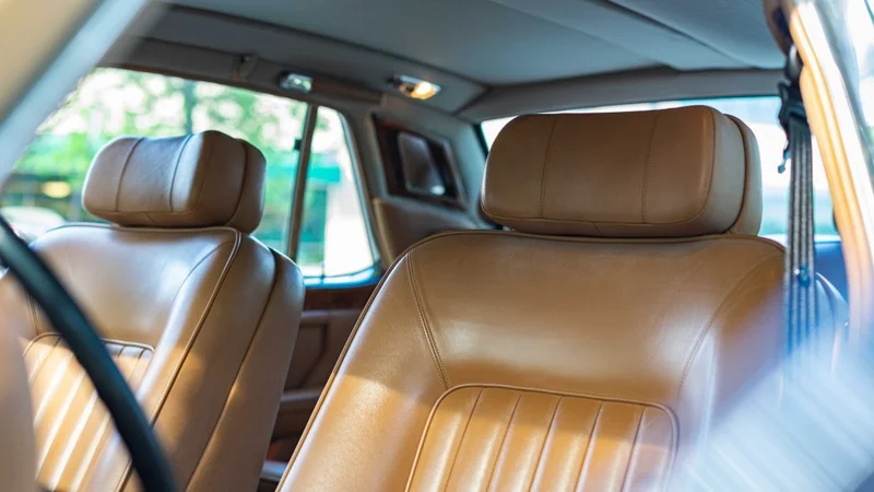 1989 Rolls-Royce Silver Spur  15