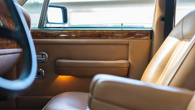 1989 Rolls-Royce Silver Spur  16
