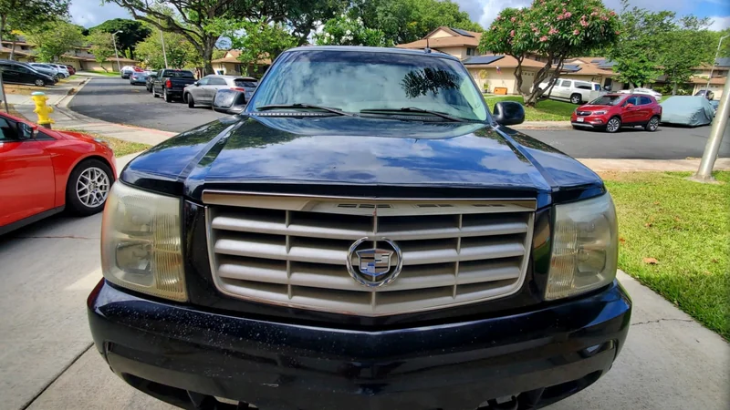 2003 Cadillac Escalade 2