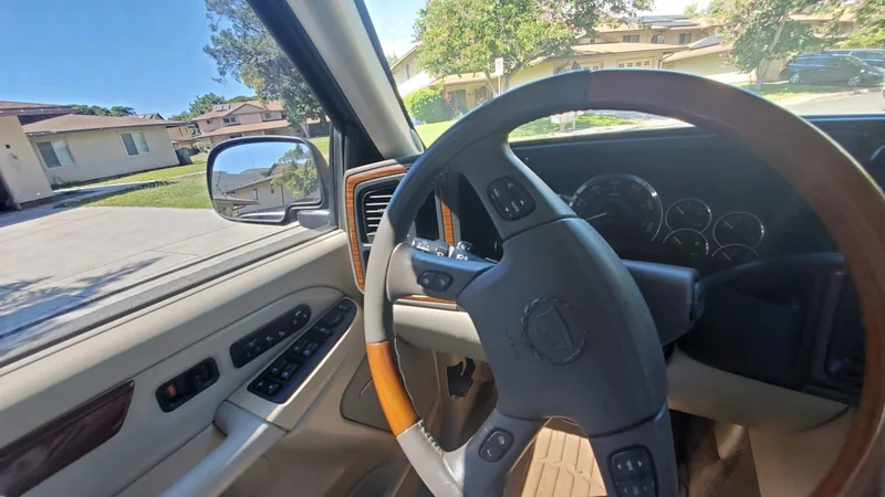 2003 Cadillac Escalade 3