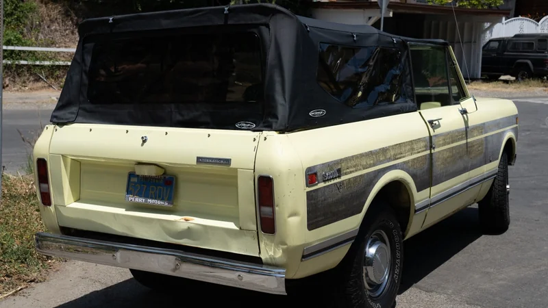 1976 International Scout II 4