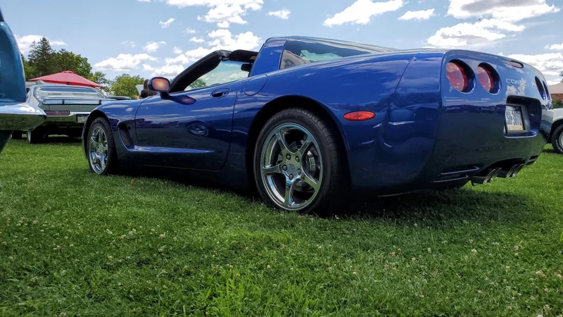 2003 Chevrolet Corvette 2