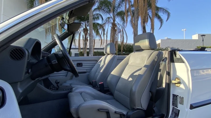 1992 BMW 325i 9