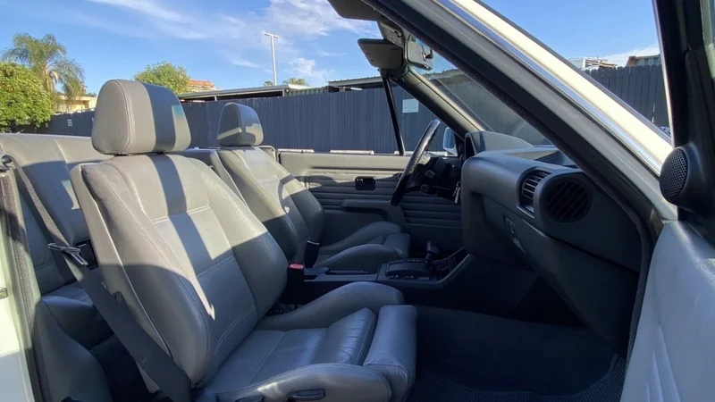 1992 BMW 325i 10