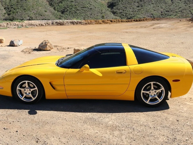2004 Chevrolet Corvette 3