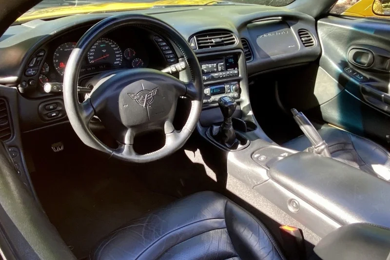 2004 Chevrolet Corvette 8