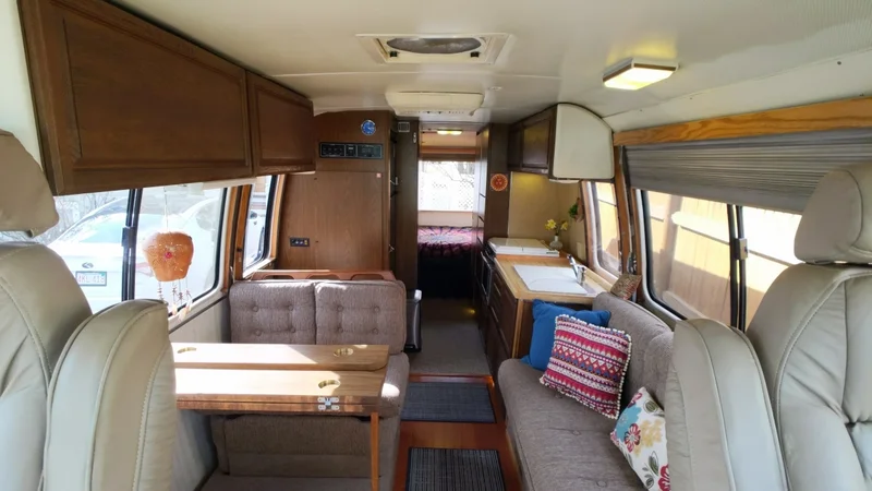 1977 GMC Motorhome 3