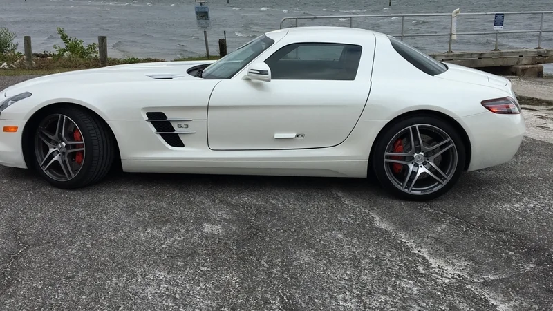 2012 Mercedes-Benz SLS AMG Gullwing 3