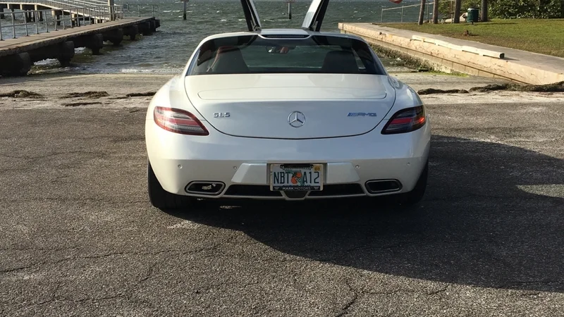 2012 Mercedes-Benz SLS AMG Gullwing 5