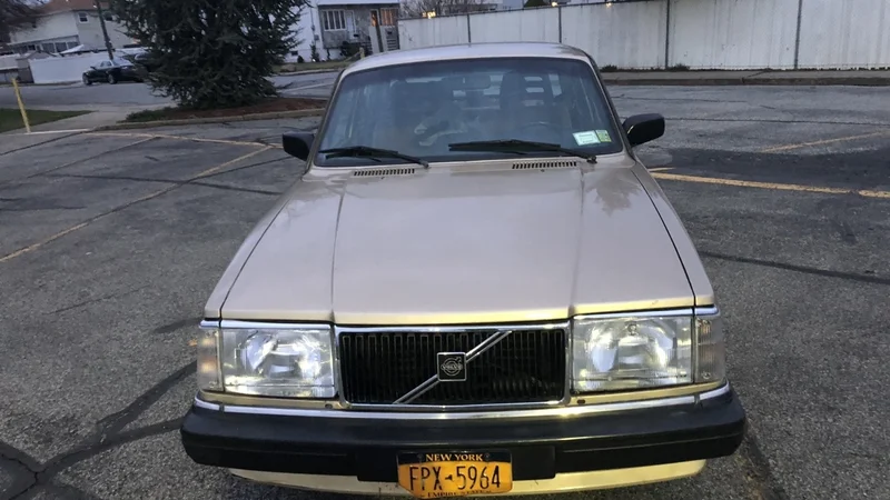 1988 Volvo 240 2