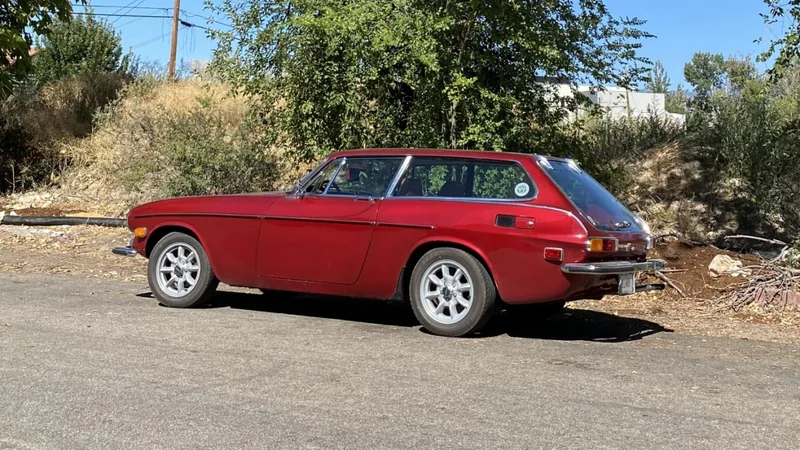 1972 Volvo 1800ES 2