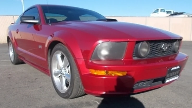 2006 Ford Mustang 2