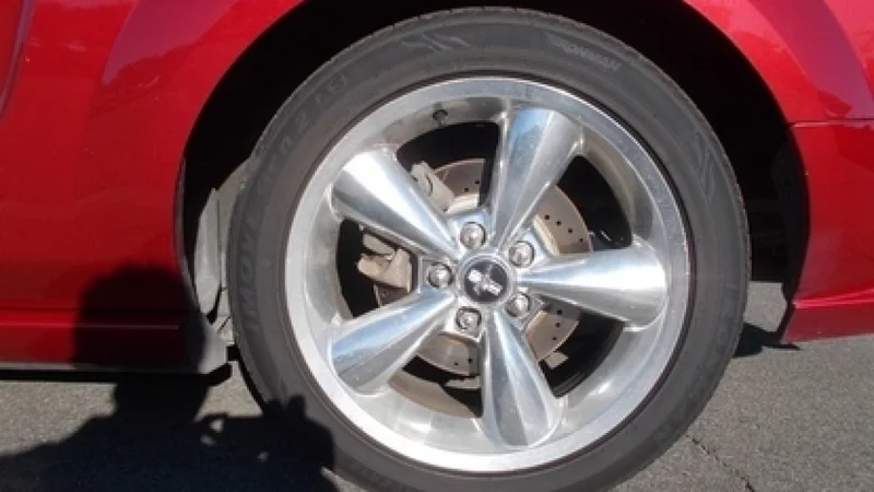 2006 Ford Mustang 12