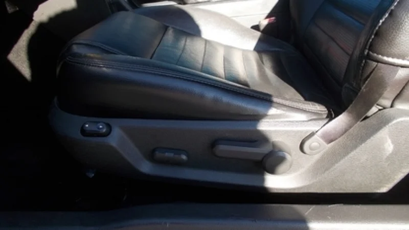2006 Ford Mustang 16