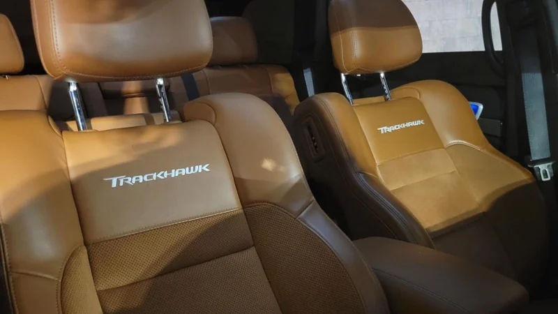 2021 Jeep Grand Cherokee Trackhawk 2