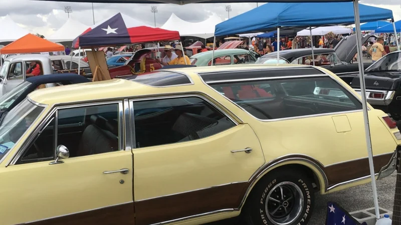 1969 Oldsmobile Vista Cruiser 11