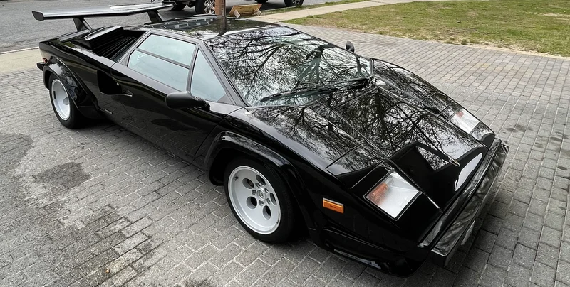 1984 Lamborghini Countach 2