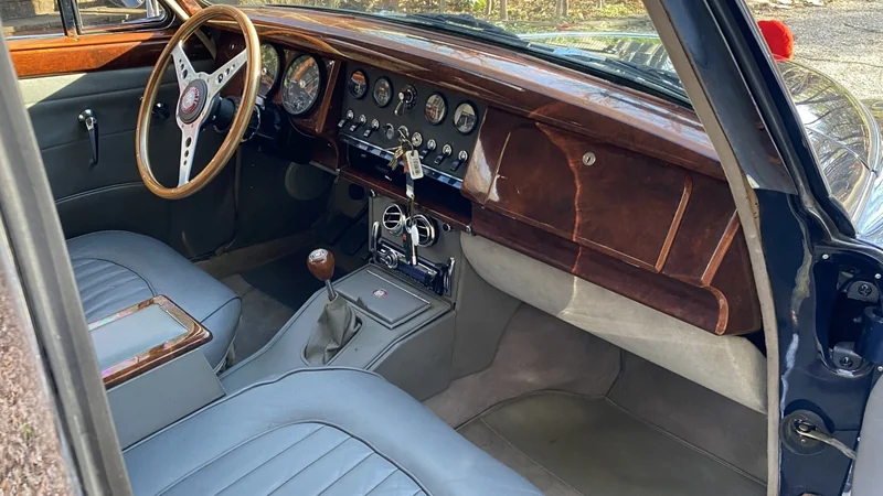 1960 Jaguar Mk II 6