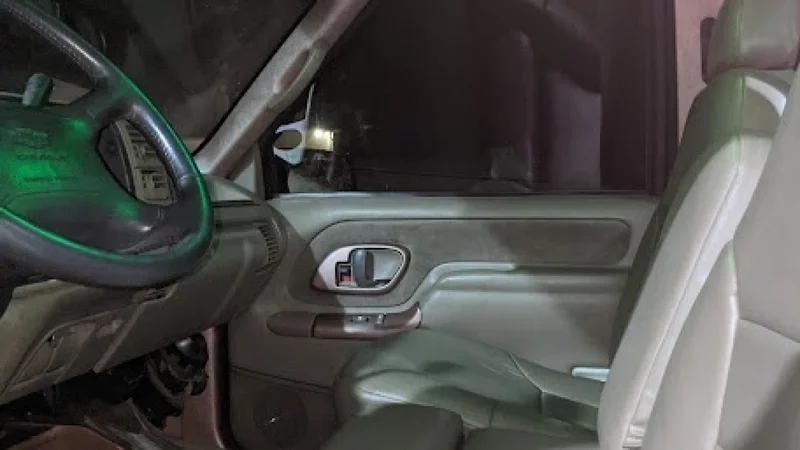 1996 Chevrolet C1500 Silverado 2
