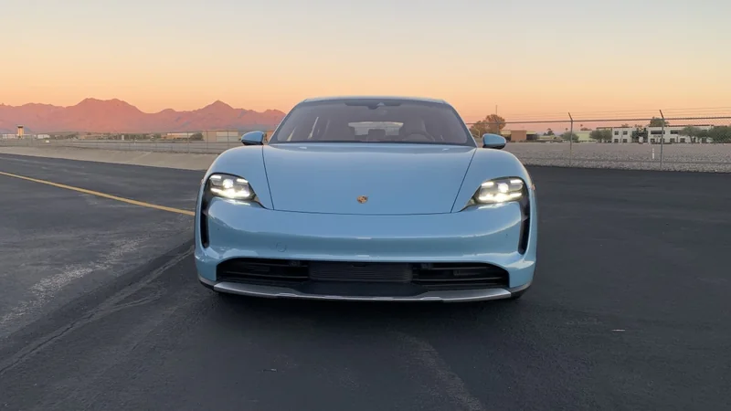 2022 Porsche Taycan 2