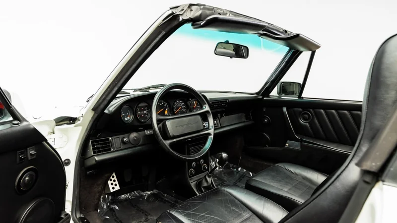 1988 Porsche 911 4