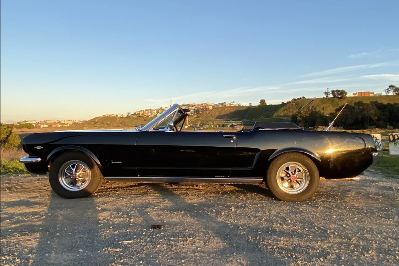 1965 Ford Mustang 2