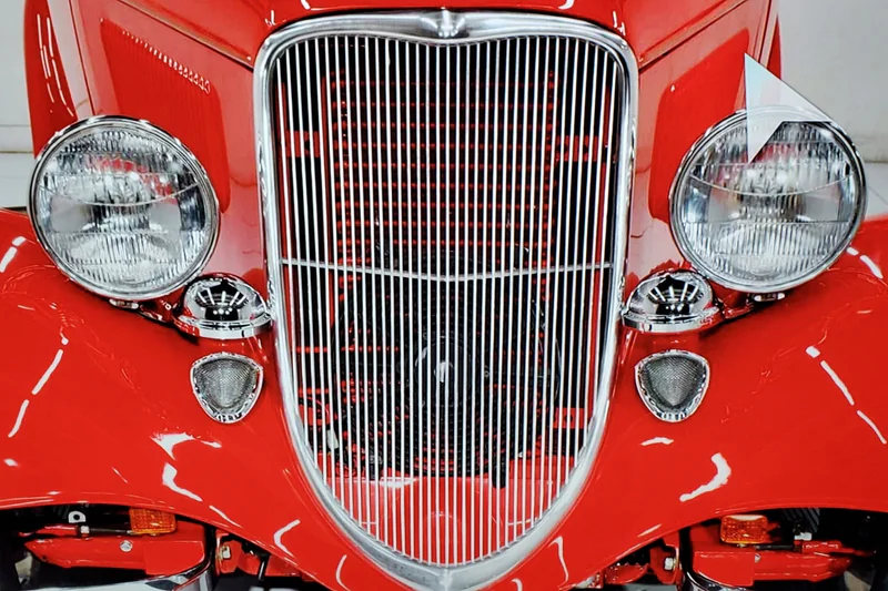 1933 Ford 40 Deluxe  Deluxe  10