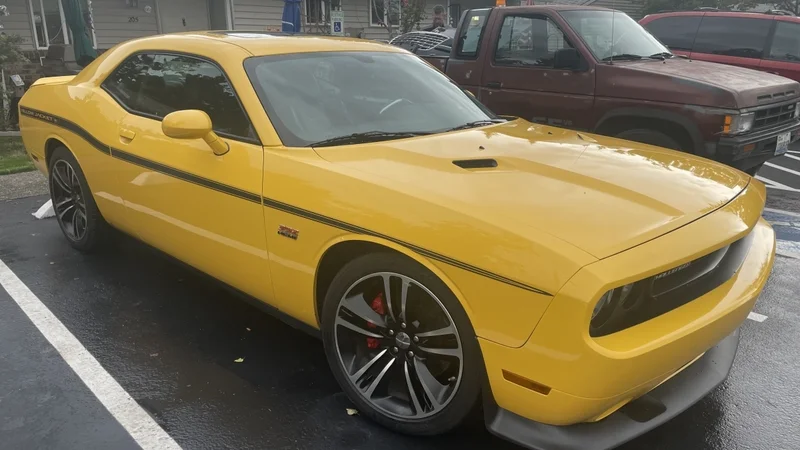 2012 Dodge YELLOW JACKET HELL CAT SPECIAL EDITION