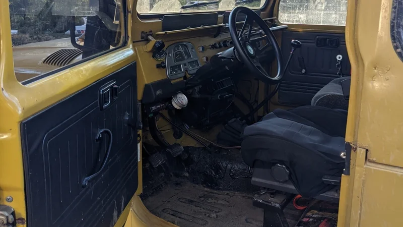 1974 Toyota FJ40 4