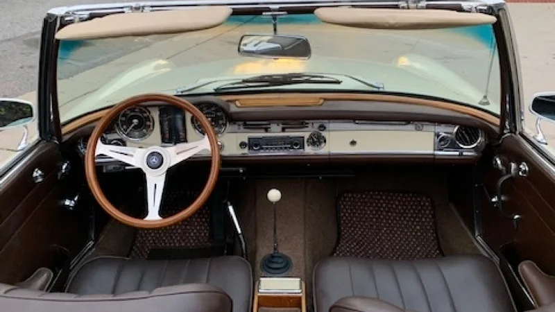 1967 Mercedes-Benz 230SL 2
